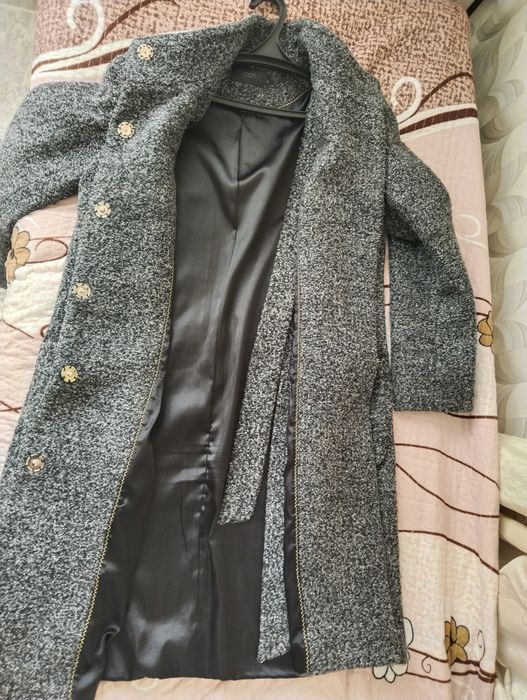 Продам серое пальто