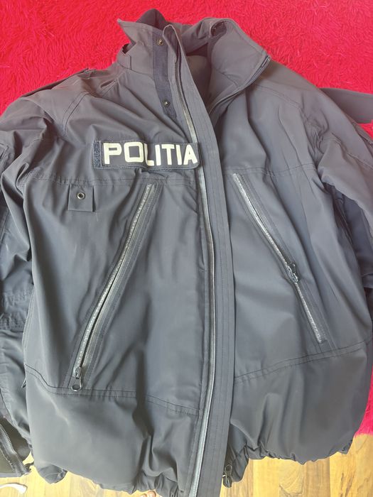 Uniformă poliție