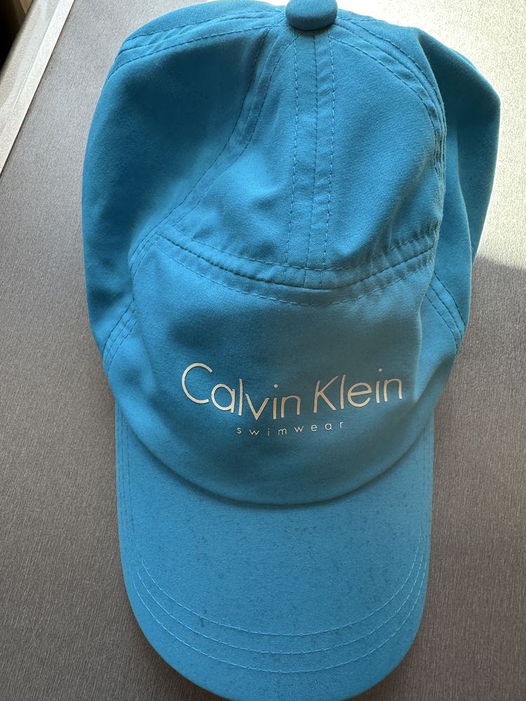Оригинална лятна шапка CALVIN KLEIN