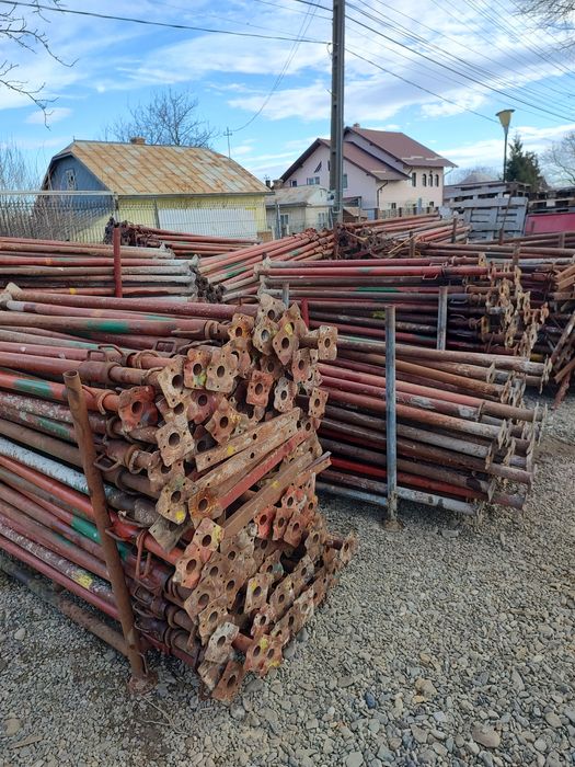 Schelă metalica de închiriat