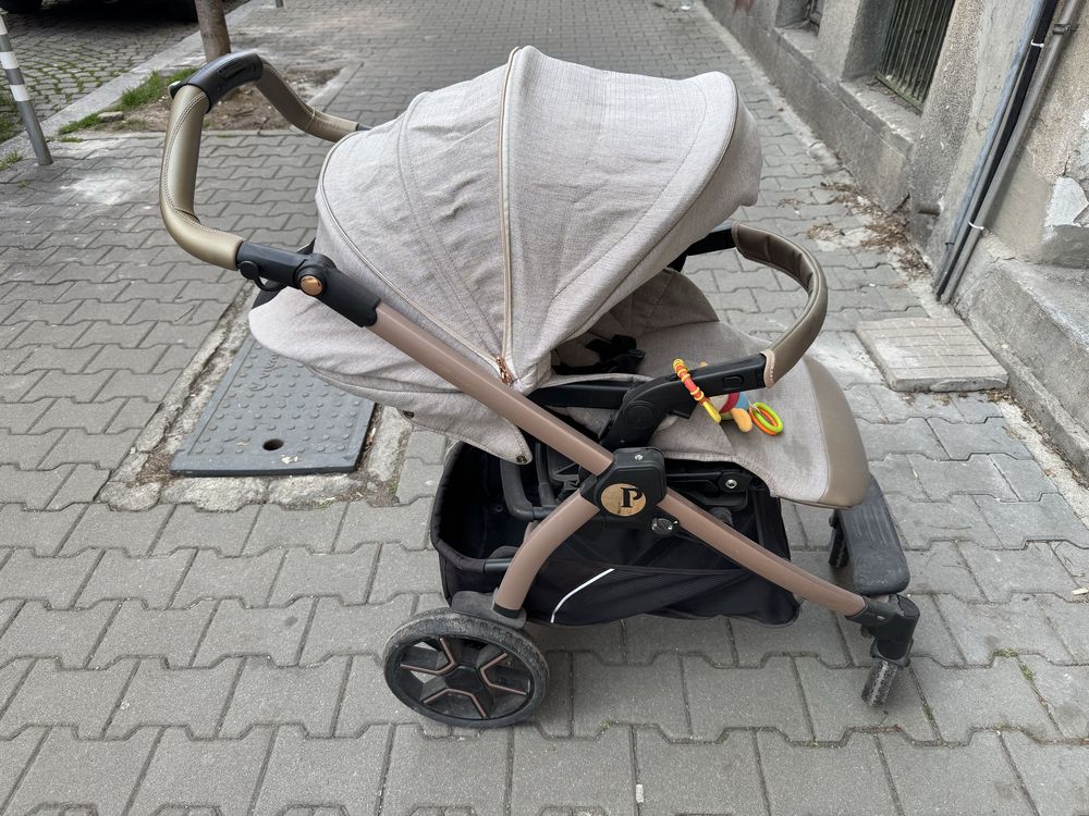 Бебешка количка и кош за новородено Peg-Perego