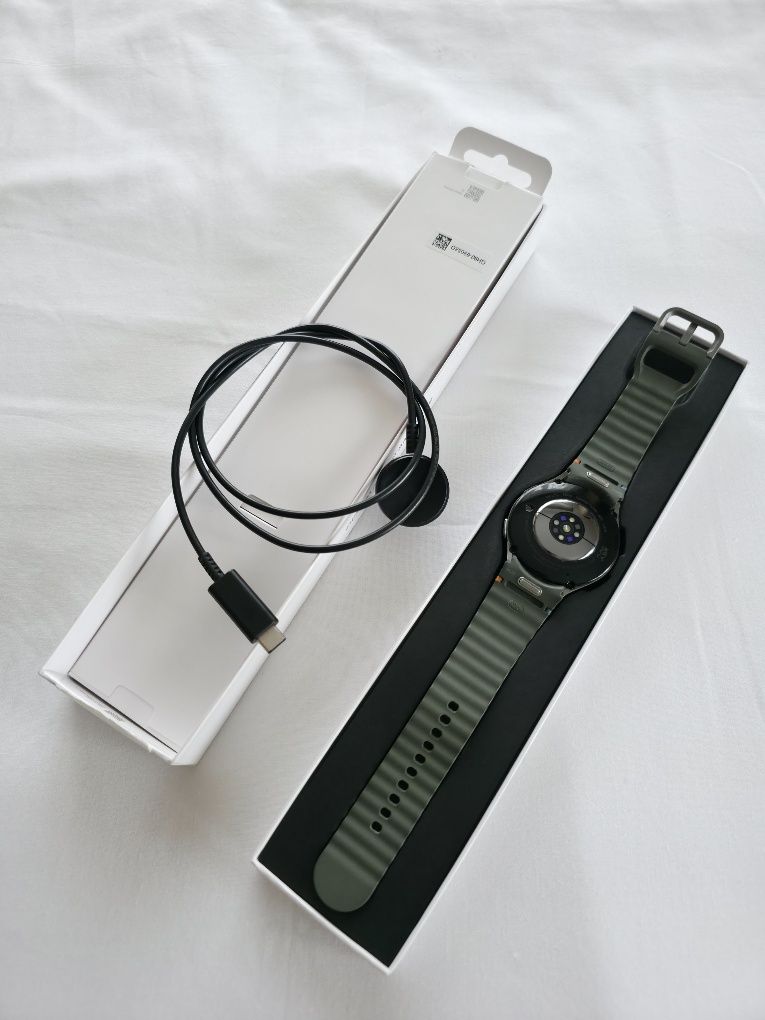 Vând smartwatch Samsung Galaxy Watch7