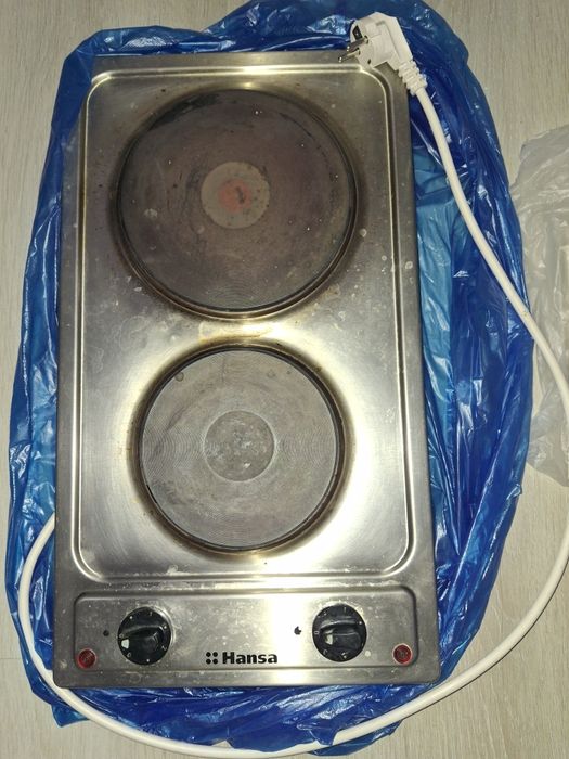 Продам электрическую встраиваемую плиту