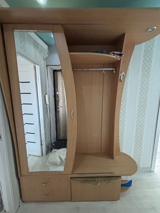 Прихожая  5000 тг район автовокзал