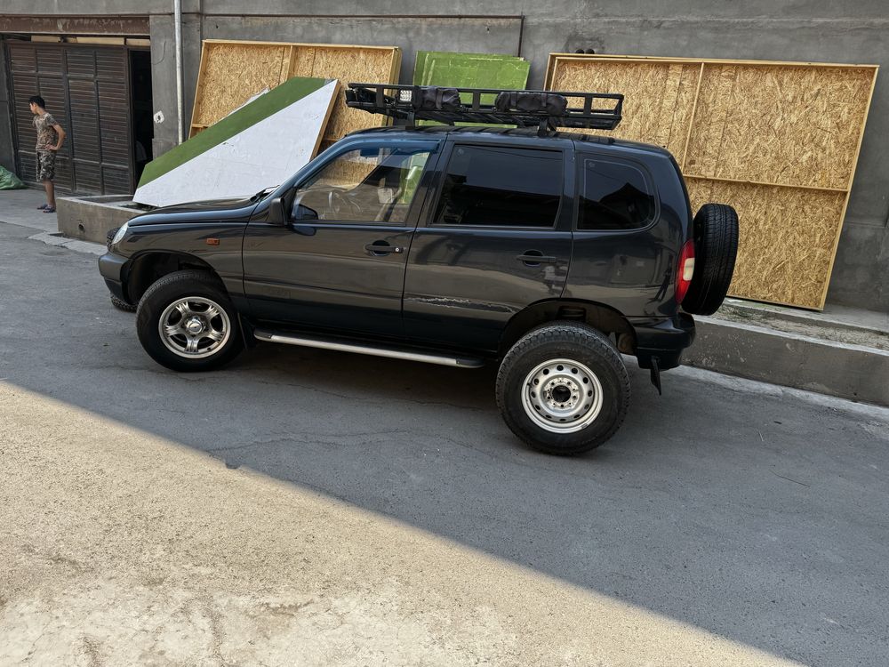 Niva Chevrolet  сотилади