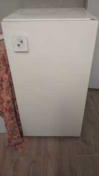 Хладилник, добре състояние,105 см