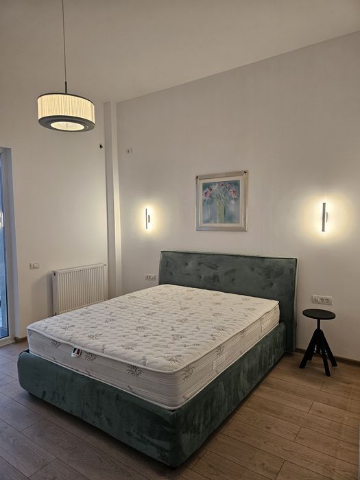 Inchiriez apartament cu 2 camere cu loc de parcare