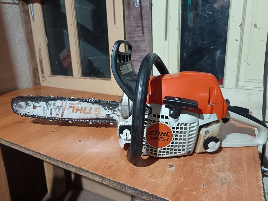 STIHL MS 251 impecabil