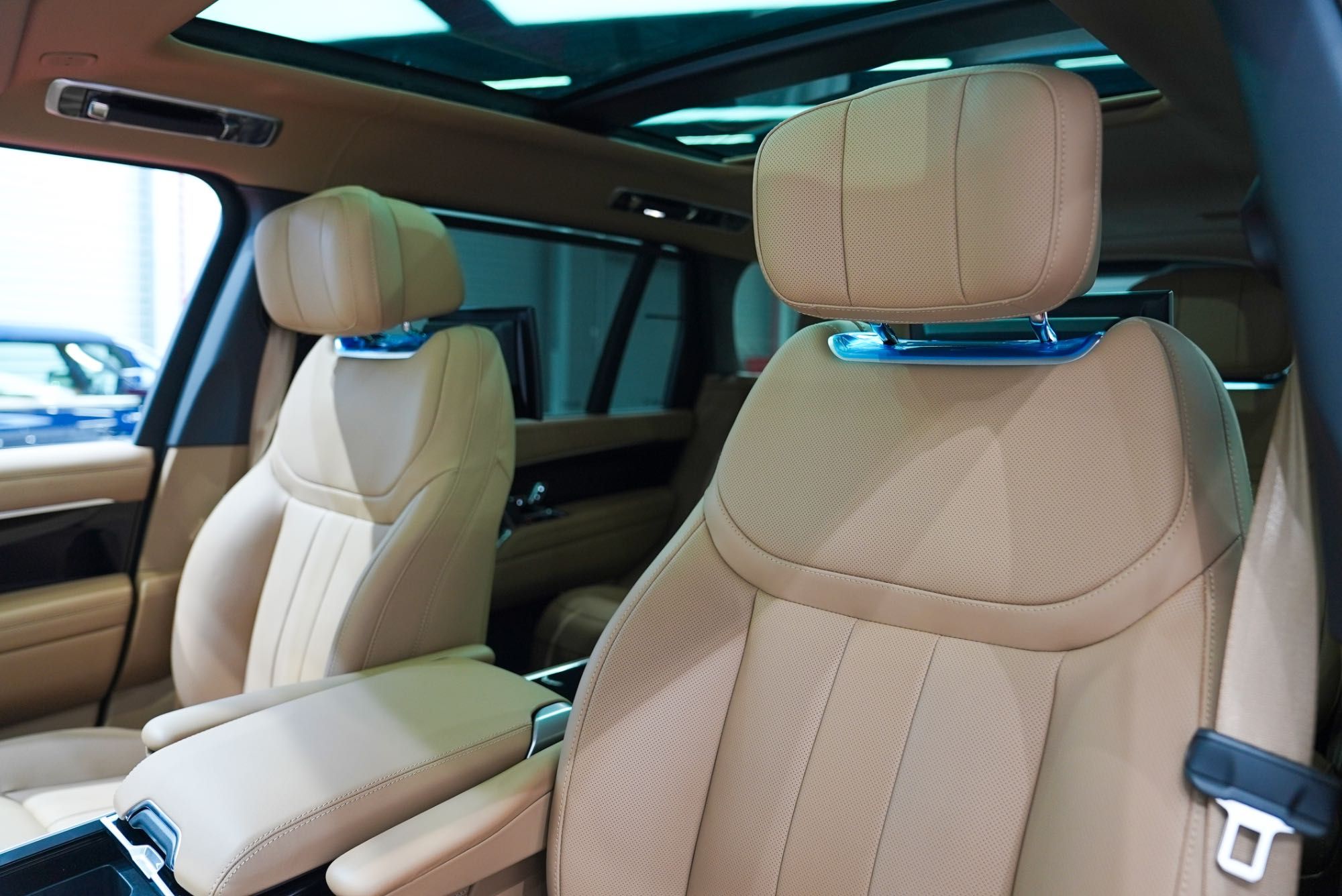 Новый Land Rover Range Rover P530 Long