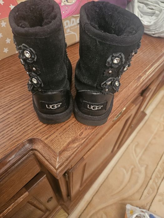 Cizme iarna ugg fete fetite originale piele imblanite 26 folositeputin