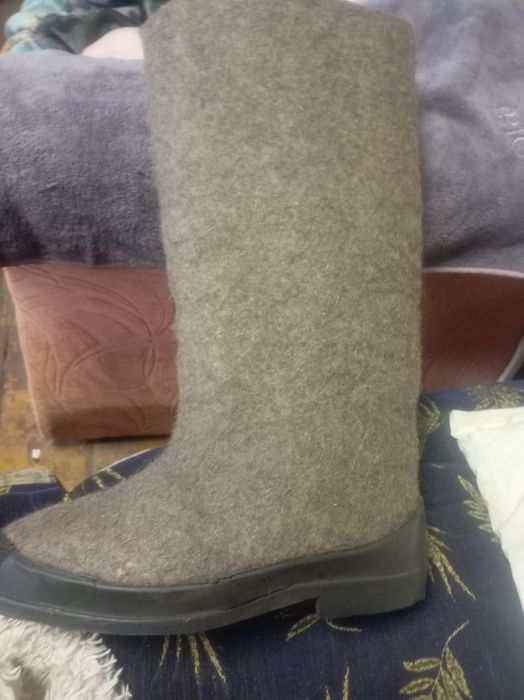 Продам валенки новые фирма 'омск'