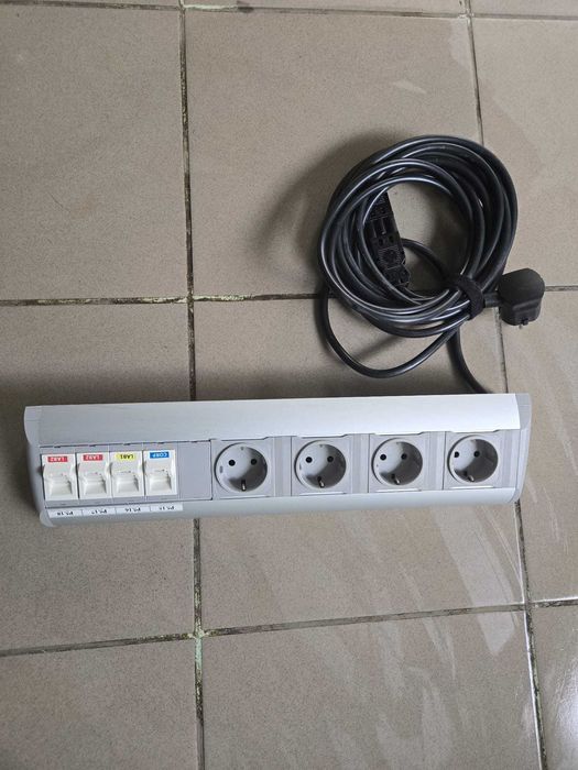 Birou electric reglabil pe inaltime