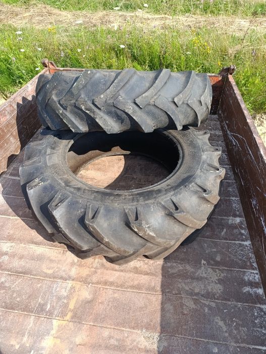 Vând remorca lama cauciucuri dau și la schimb cu mașină teren