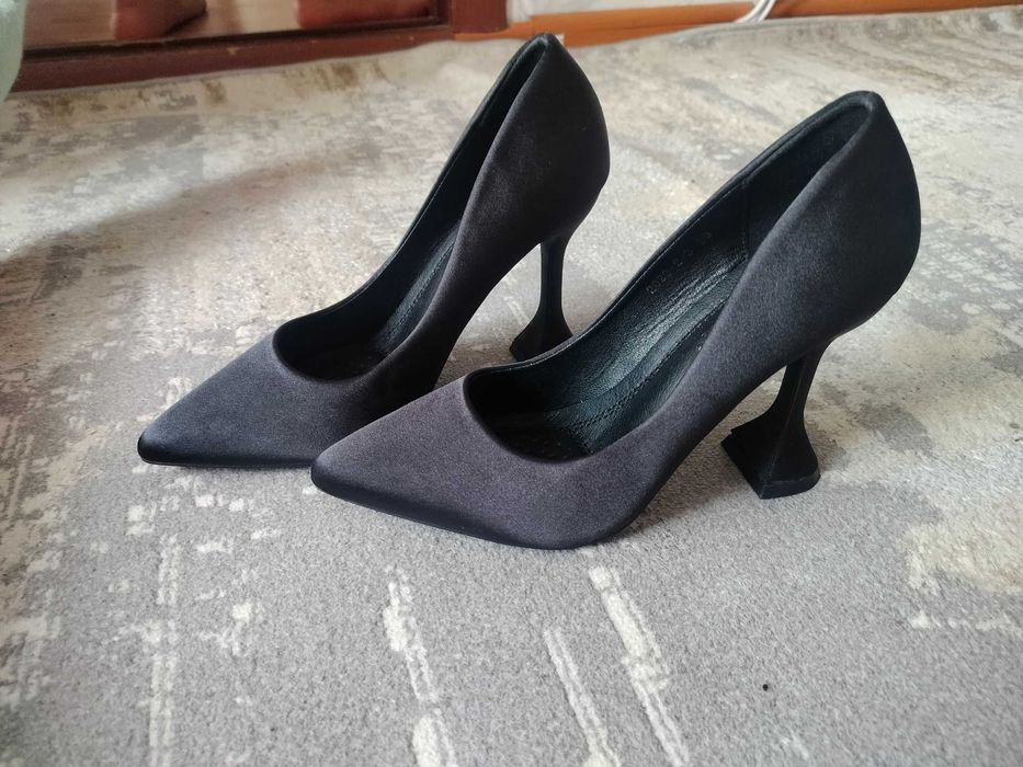 Продам туфли новые.