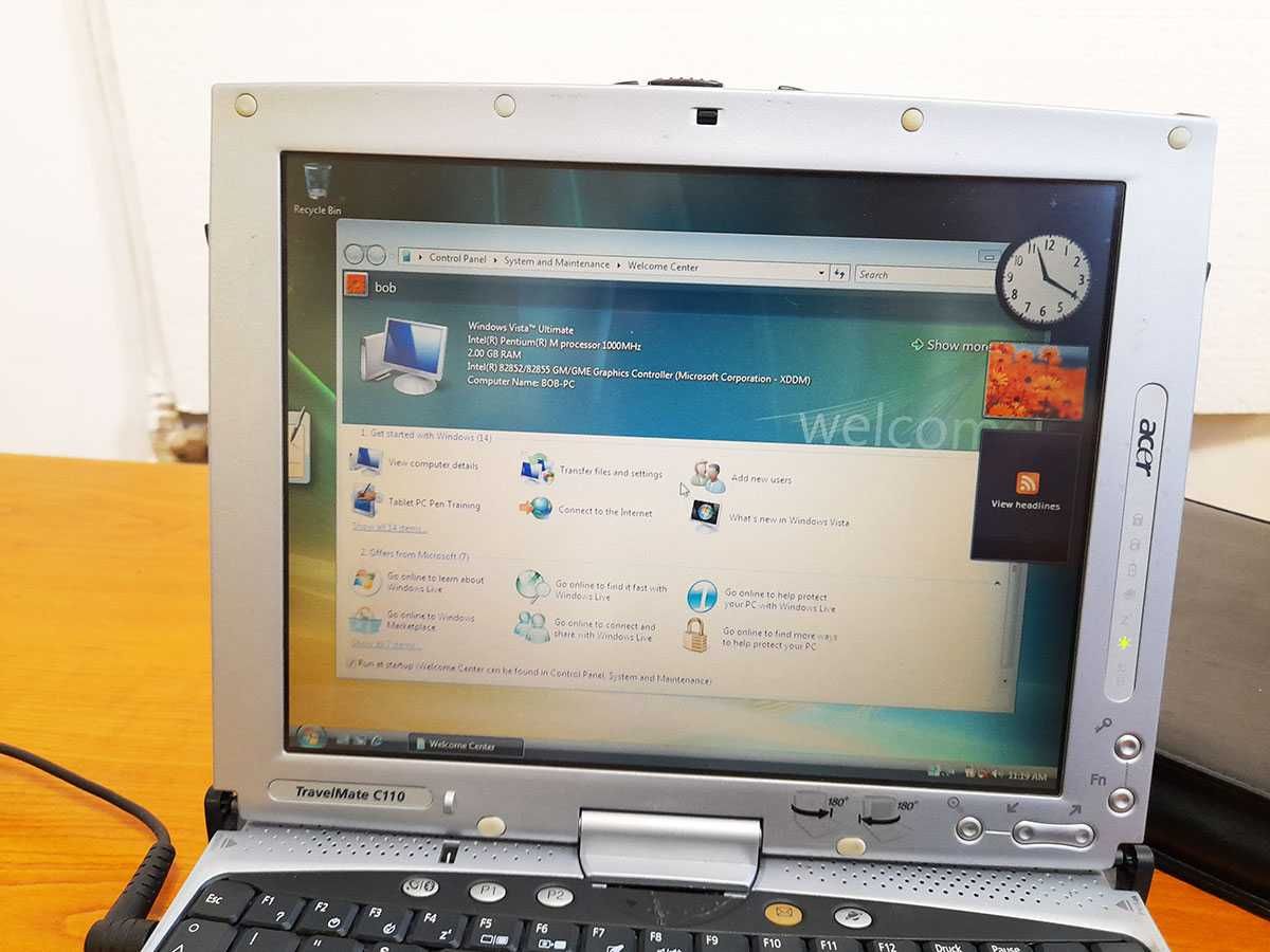 Продавам рядък ретро лаптоп TravelMate C111TCi с Windows Vista и XP