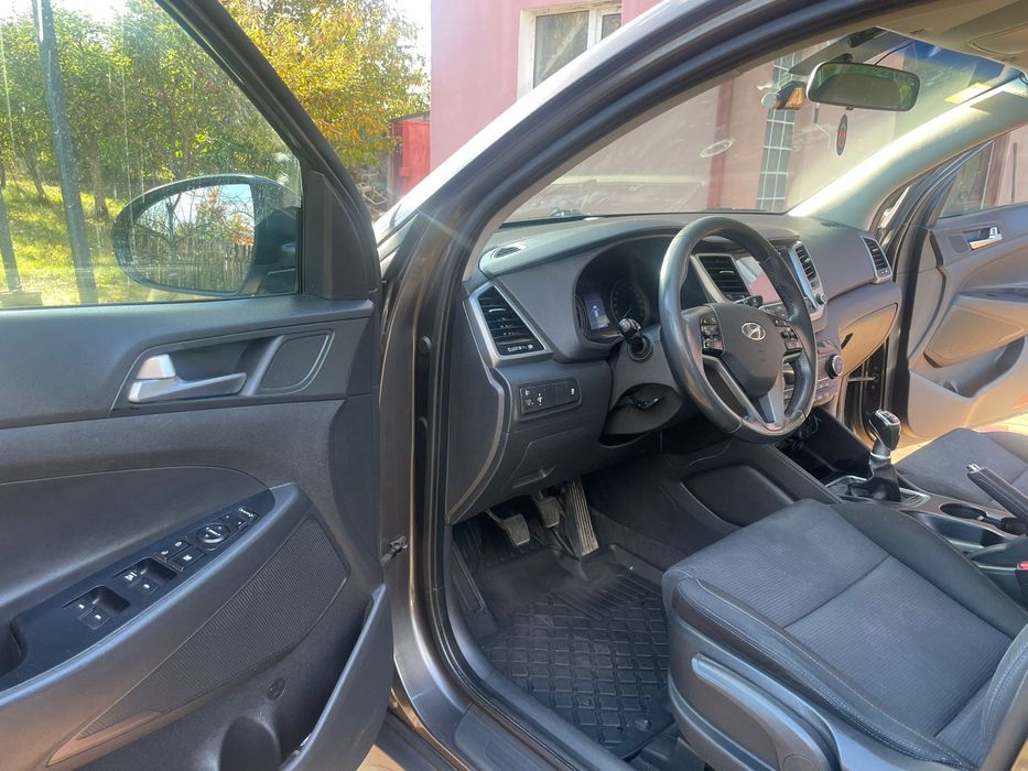 Hyundai Tucson 4x4 AWD model 2.0 CRDI Diesel Manuala 2017