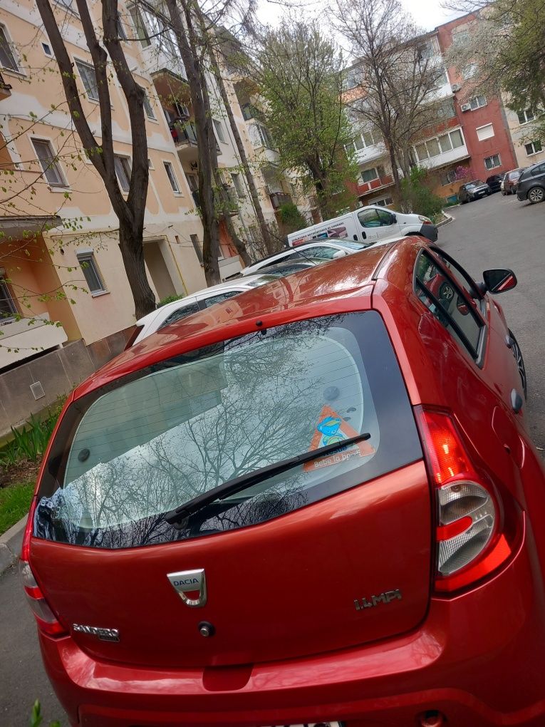 Vând Dacia Sandero