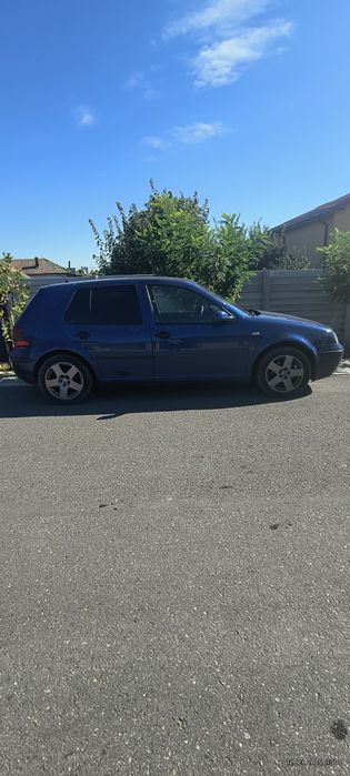 Vând Vw Golf.  4