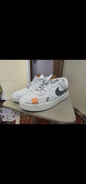 Продавам Nike Air „Just Do It”, размер 43EU