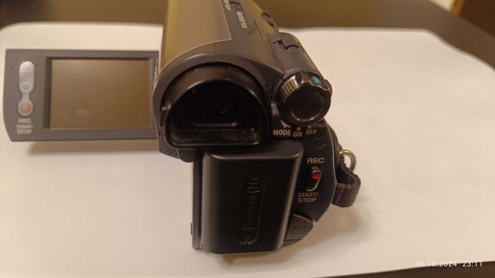 Продавам видеокамера Sony DCR-HC-45R
