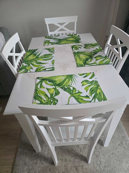 Set masa cu 4 scaune bucătărie