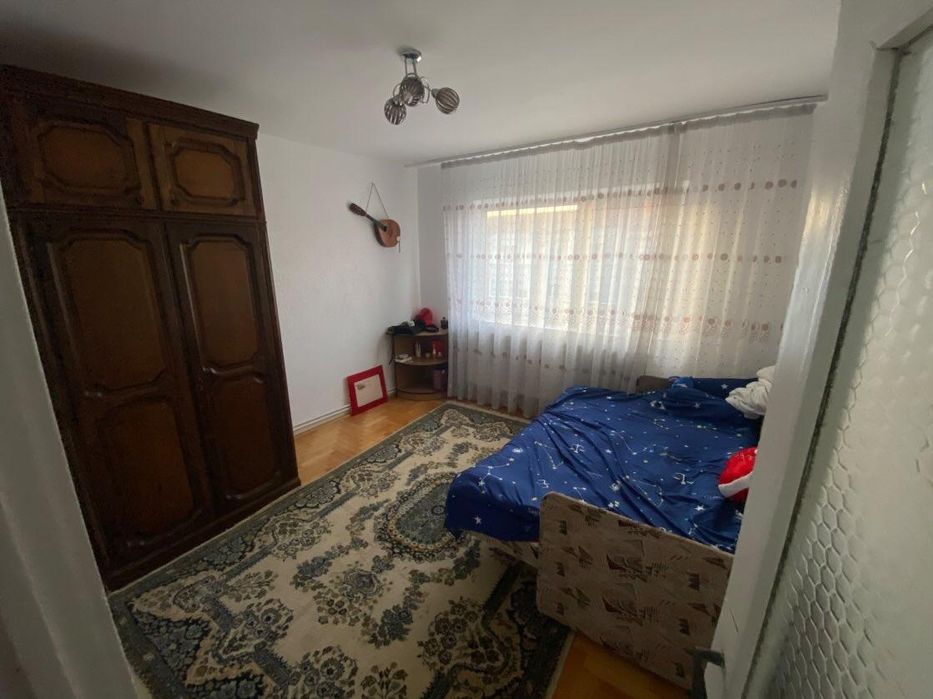 De vanzare apartament cu 2 camere, decomandat, Regele Ferdinand I