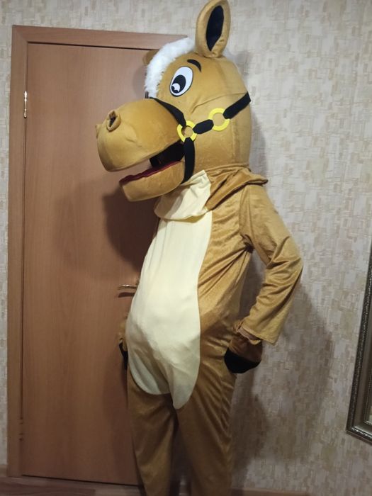 Продам костюм Лошади Астана символ 2026