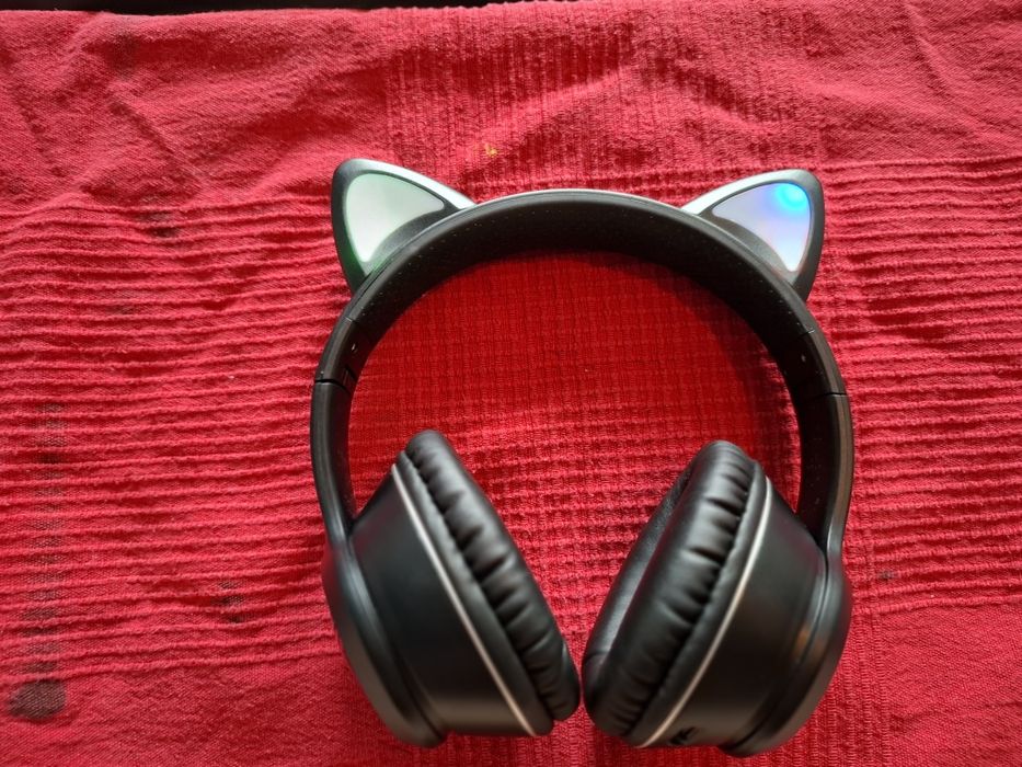 Black Cat Ear Wireless Headphones