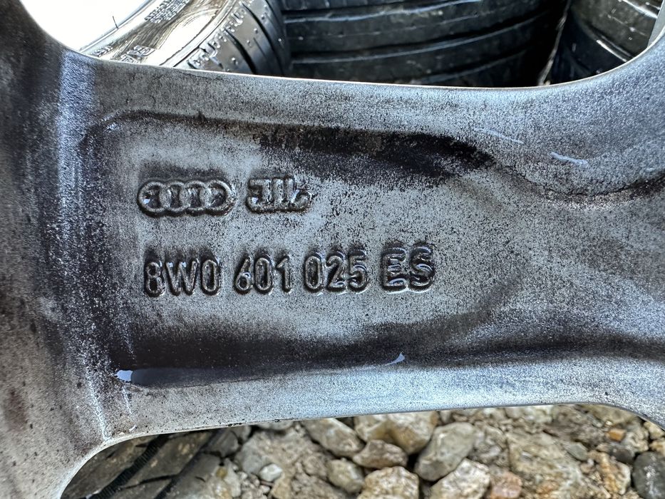 Jante / Roti Audi A4 B9, A5 8W : 245 35 19, Dot 2023 (VARA)bn