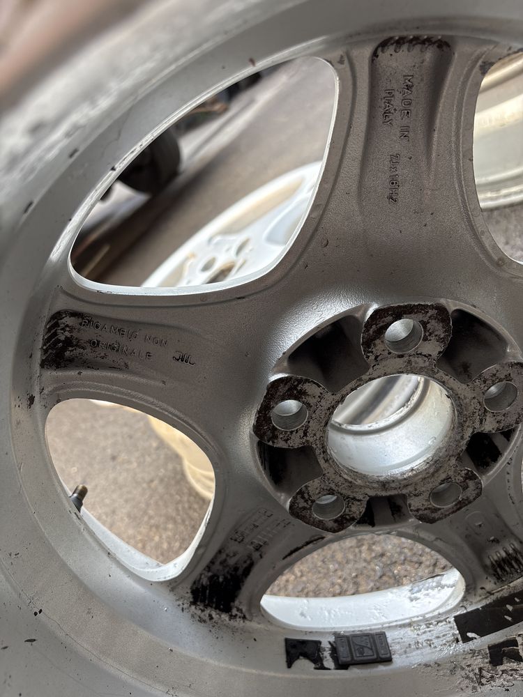 Оригинални джанти от Mercedes(2Jx16H2)