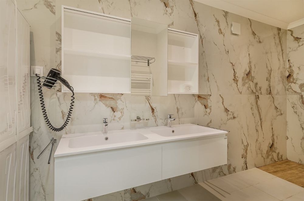 УНИКАЛЕН НОВ ДВУСТАЕН апартамент+ГАРАЖ на ТОП Локация!Без агенции!