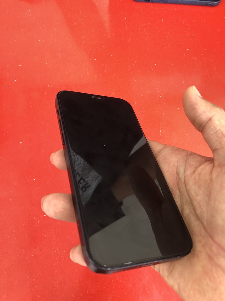 Iphone 12 holiti yaxshi karobka dakment