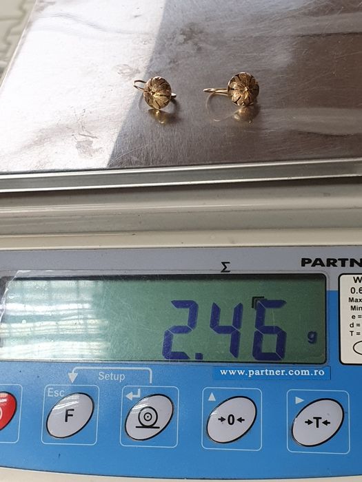 Cercei lucrați manual din aur galben de 14K gramaj 2,46 g