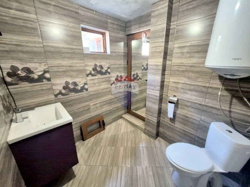 Дава се под наем Къща в Варна, Колхозен пазар - 70 кв.м за 408 € - Снимка #11