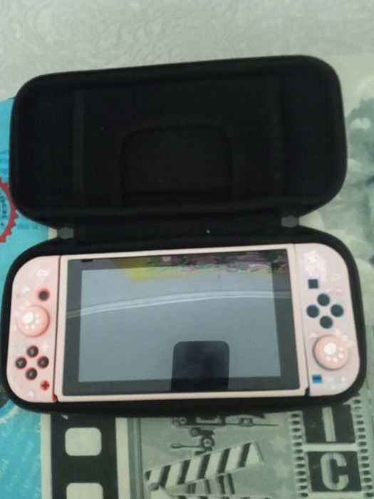 Продам Nintendo switch 90000