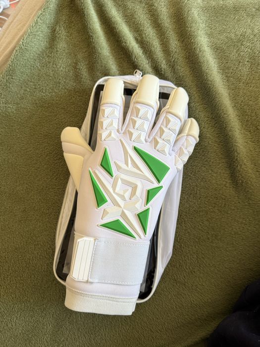 Вратарски ръкавици AGX