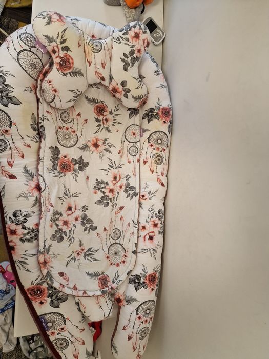 Vand Baby Nest cu Perna Fluture si 2 fete