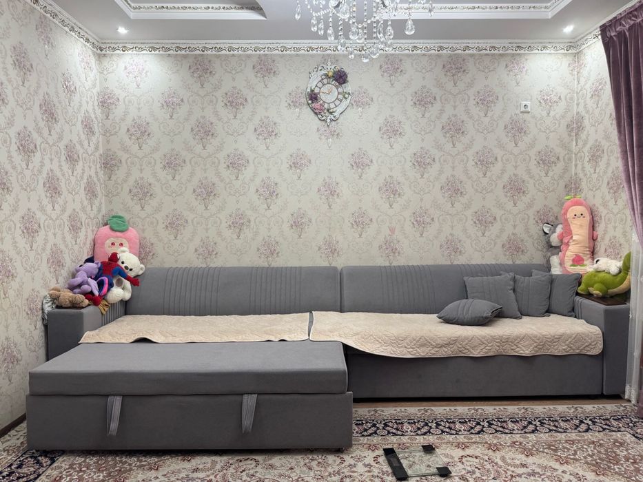 Диван почти новый