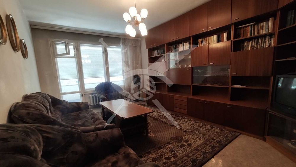 Продава се Тристаен апартамент в София, Разсадника - 127 кв.м за 1941 €/кв.м - Снимка #2