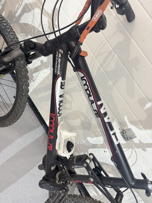 Vand bicicleta 750 lei