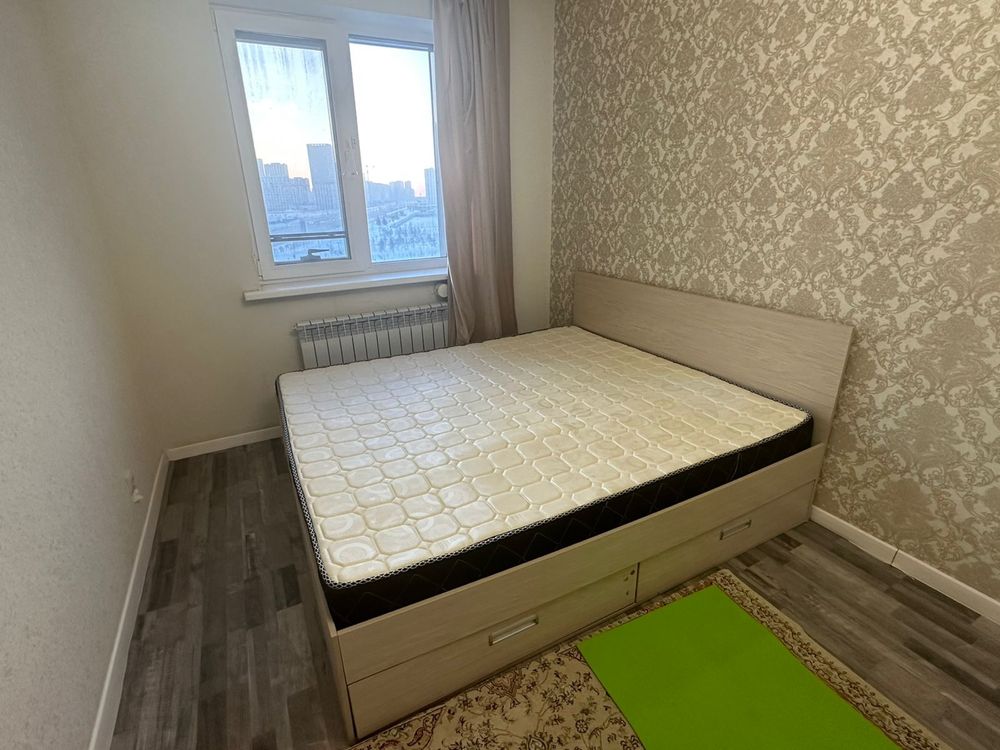 Продам коовать с матрасом по цене матраса