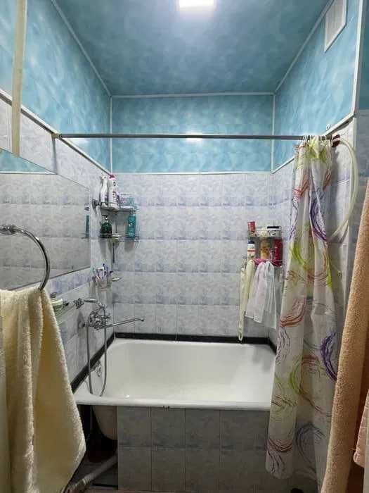 Коракамишда 4-хона сотилади