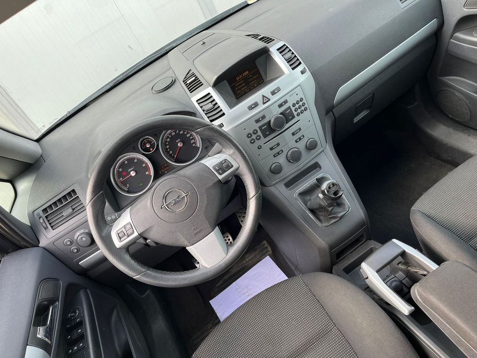 Opel Zafira B 1.7 diesel / 7 locuri / an 2008.09