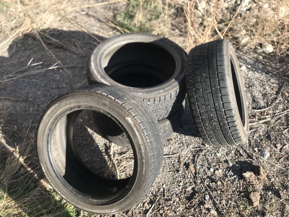 Резина зимняя 235/45/18