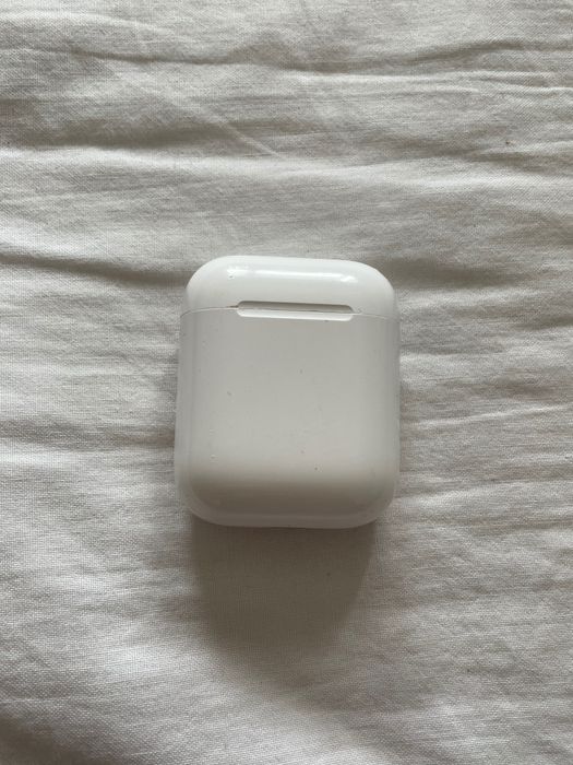 AirPods слушалки