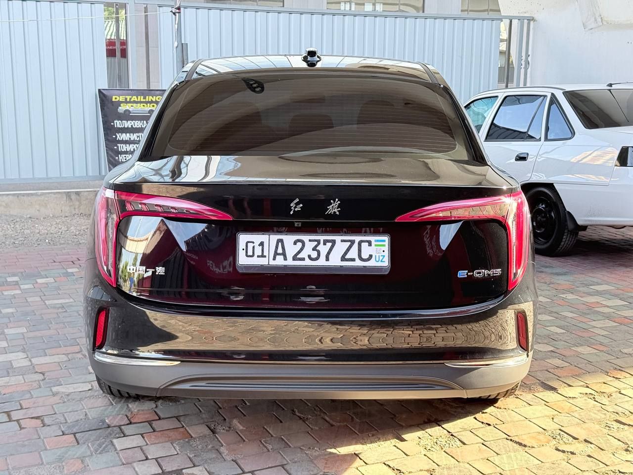 Hongqi eqm-5 500 arenda нотариус таер