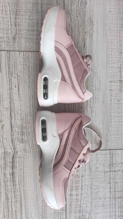 Нови дамски маратонки