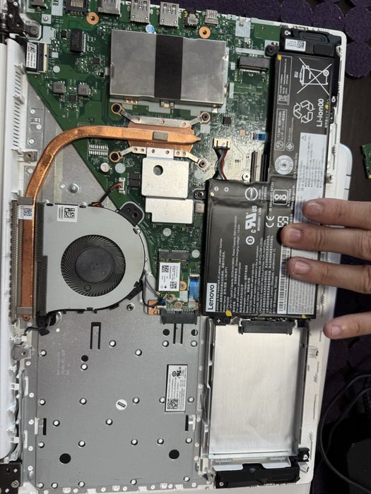 Vand / dezmembrez laptop lenovo (placa de baza arsa)