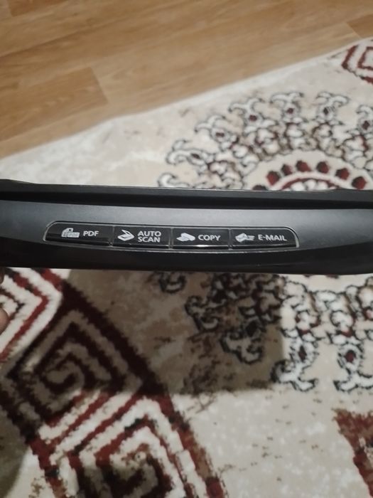 Сканер   Canon lide