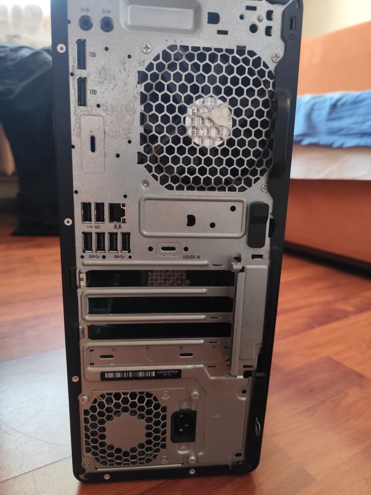 Компютър HP Elitedesk 800 G3